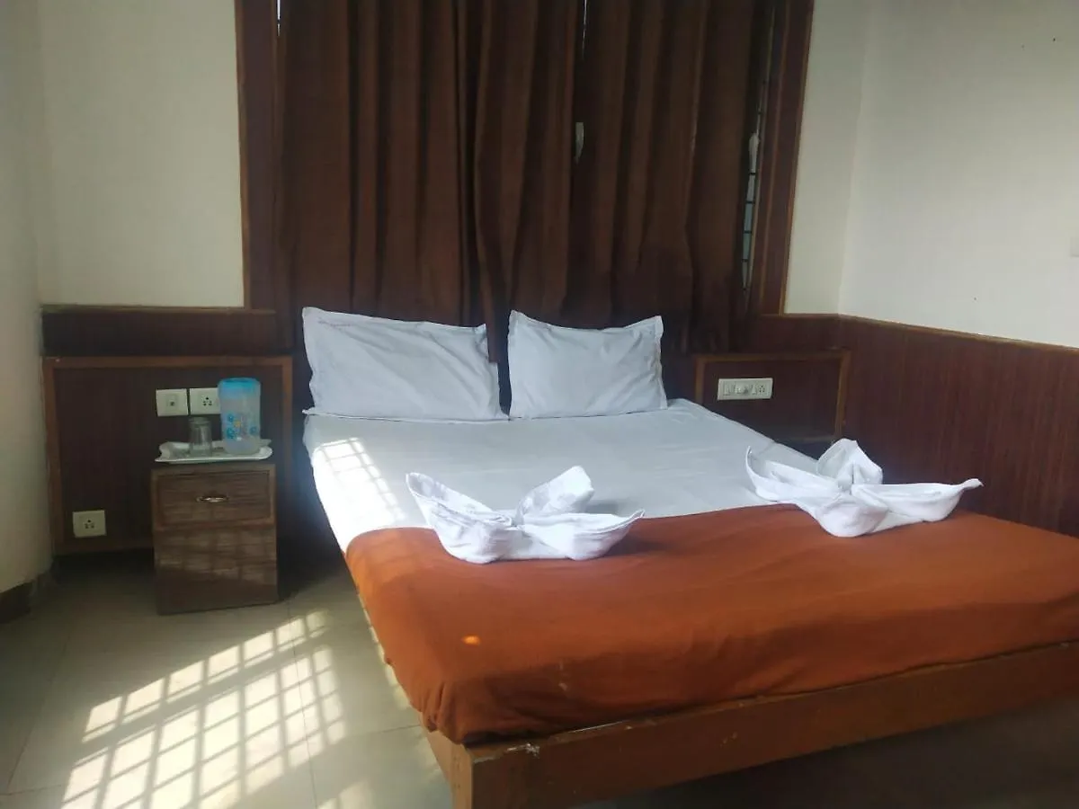 Rose Garden Hotel Mysore 2*,  India